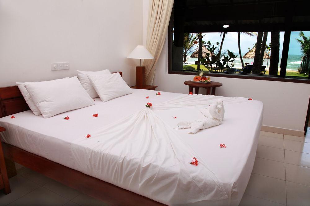 Sea Rock Villa Bentota Exterior photo