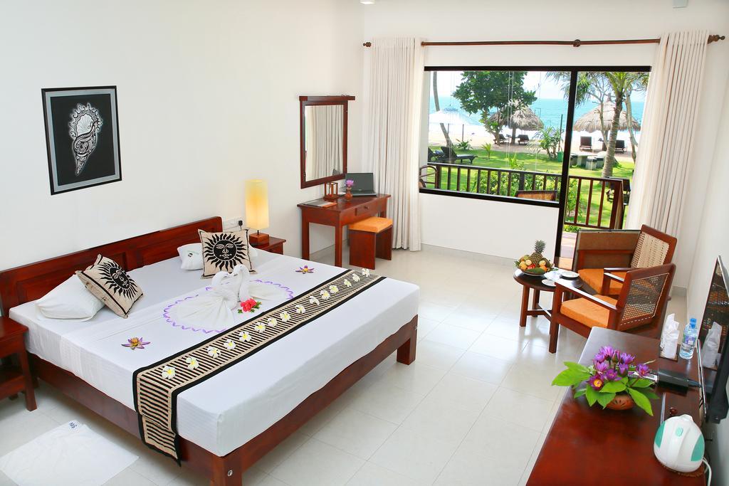 Sea Rock Villa Bentota Exterior photo