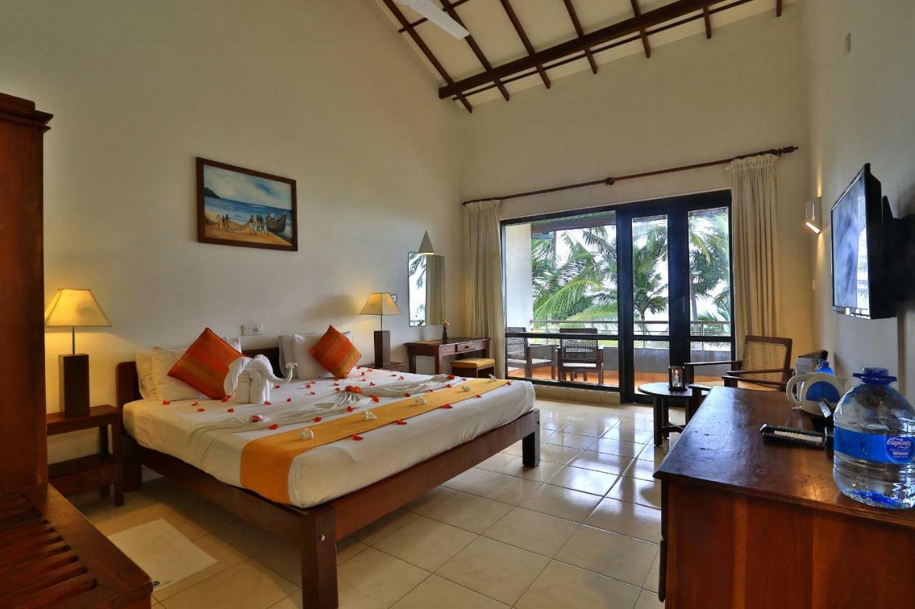 Sea Rock Villa Bentota Exterior photo